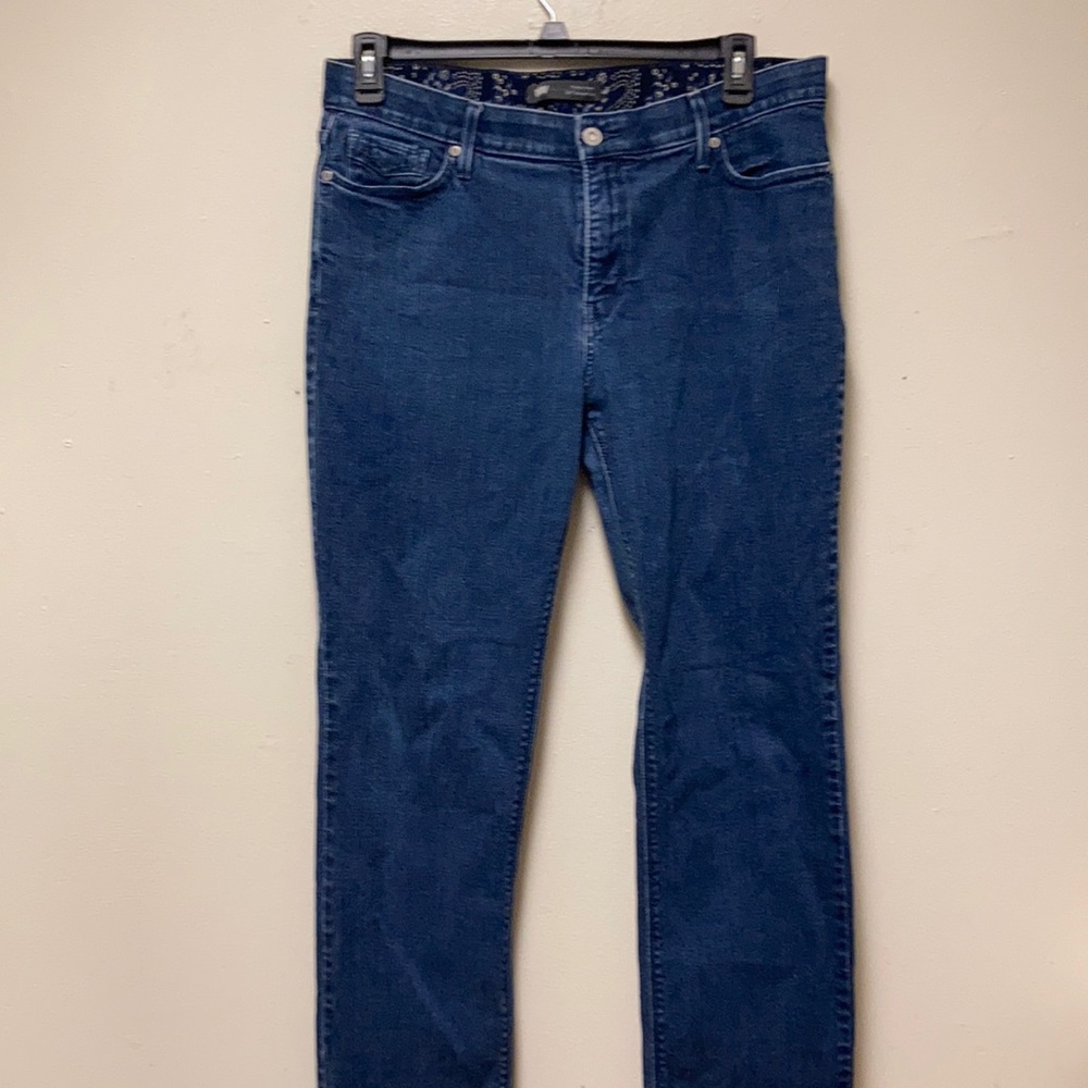 Levi’s the perfect waist 525 straight leg  31/34